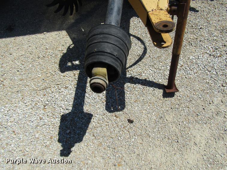 image for item DD6422 1991 Vermeer 604 Super J round baler