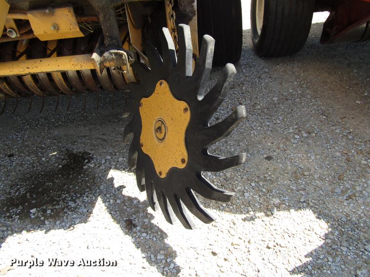 image for item DD6422 1991 Vermeer 604 Super J round baler