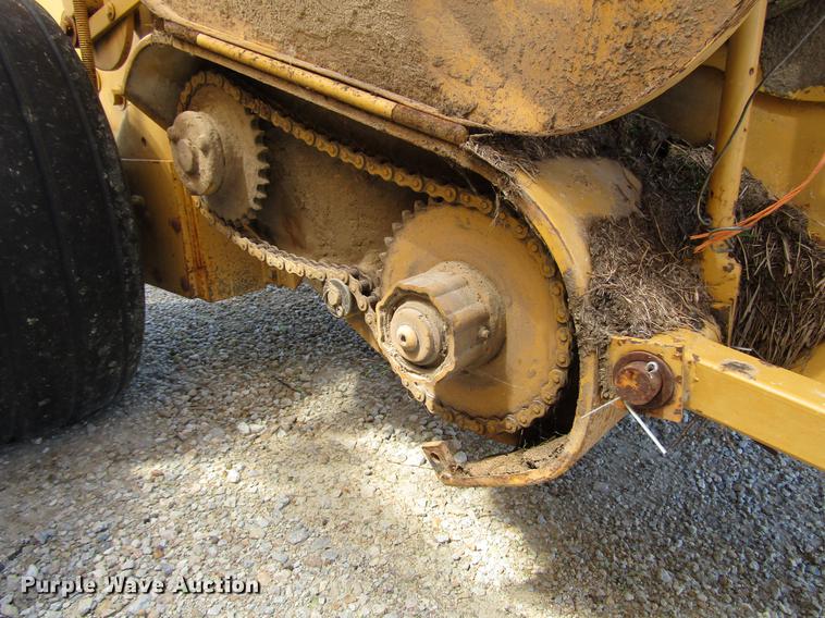 image for item DD6422 1991 Vermeer 604 Super J round baler