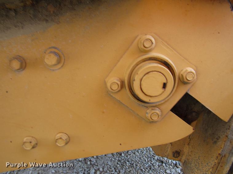 image for item DD6422 1991 Vermeer 604 Super J round baler