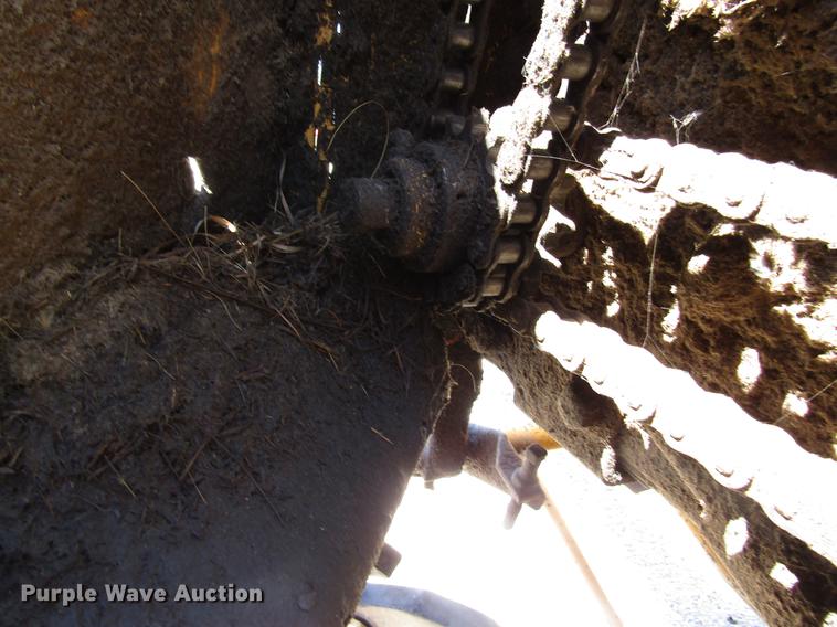 image for item DD6422 1991 Vermeer 604 Super J round baler