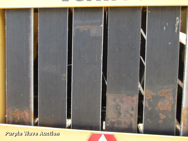 image for item DD6422 1991 Vermeer 604 Super J round baler