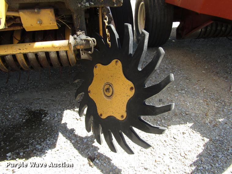 image for item DD6422 1991 Vermeer 604 Super J round baler