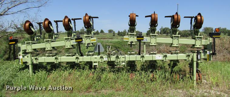 image for item DD6425 2016 Orthman 8315 row crop cultivator