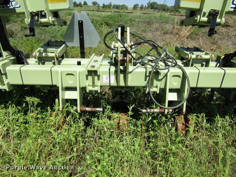 image for item DD6425 2016 Orthman 8315 row crop cultivator