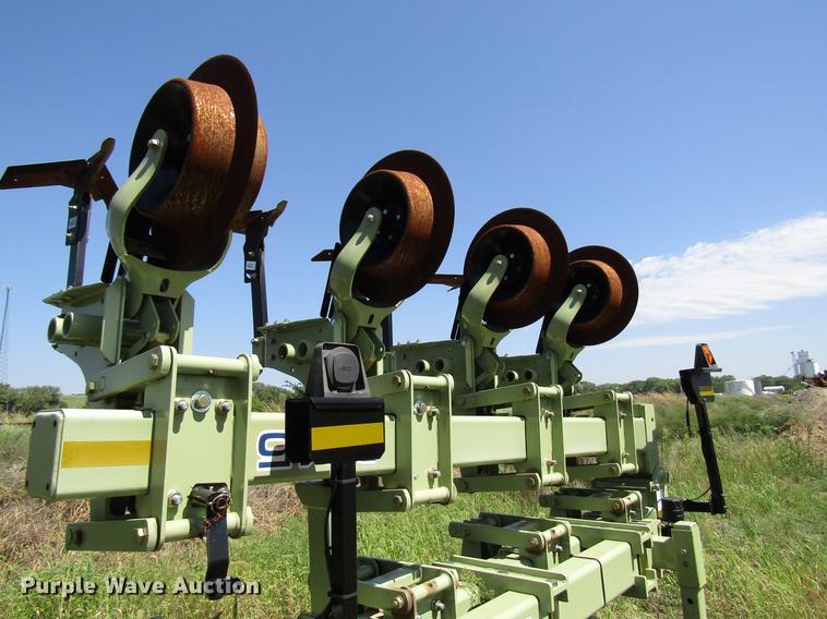 image for item DD6425 2016 Orthman 8315 row crop cultivator