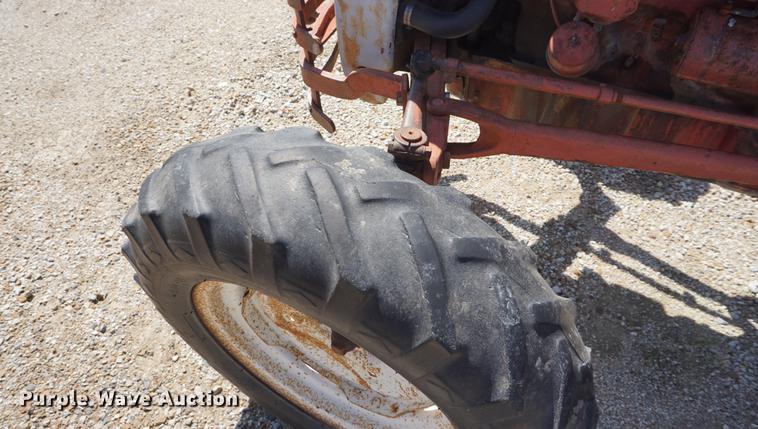 image for item DD6426 Ford 8N tractor