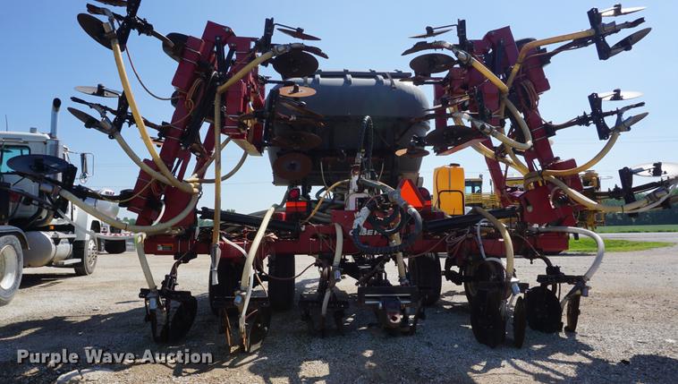 image for item DD6427 2012 Case IH 950 strip-till applicator