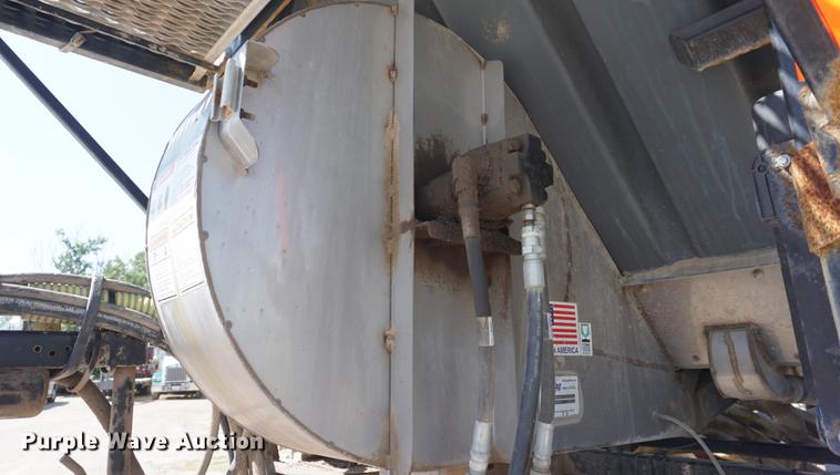 image for item DD6427 2012 Case IH 950 strip-till applicator