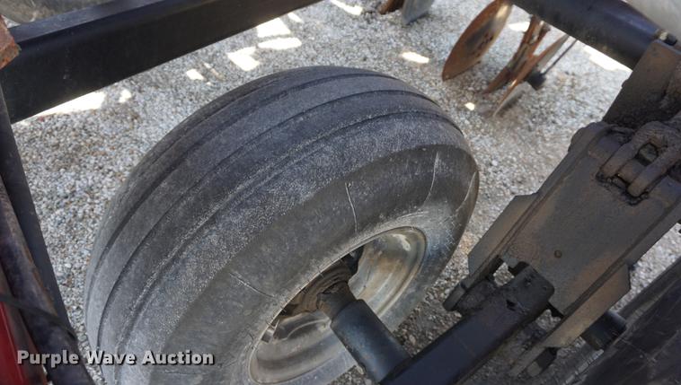 image for item DD6427 2012 Case IH 950 strip-till applicator