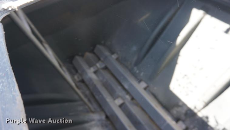 image for item DD6427 2012 Case IH 950 strip-till applicator