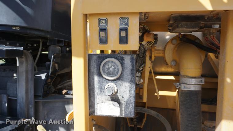 image for item DD6430 2012 Ag-Chem TerraGator TG7300 sprayer