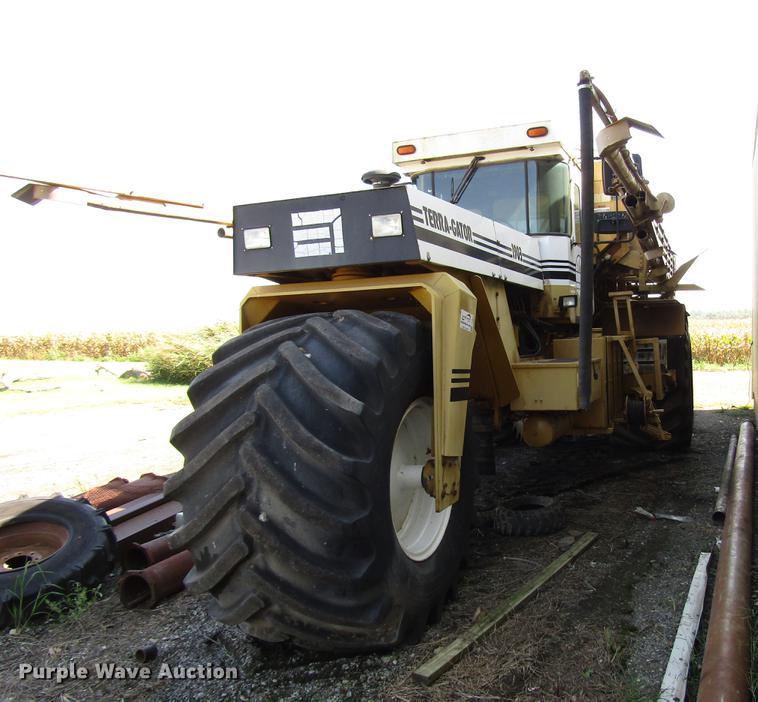 image for item DD6431 1997 Ag-Chem TerraGator 1903 applicator