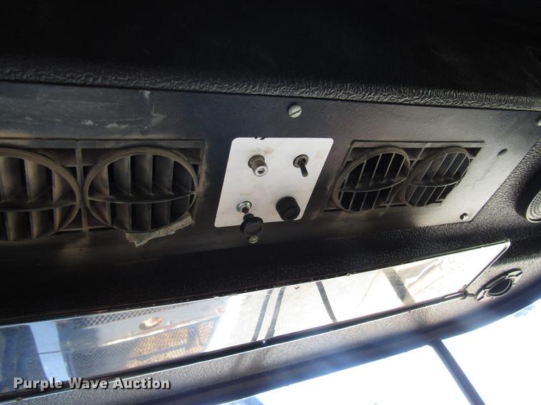 image for item DD6431 1997 Ag-Chem TerraGator 1903 applicator