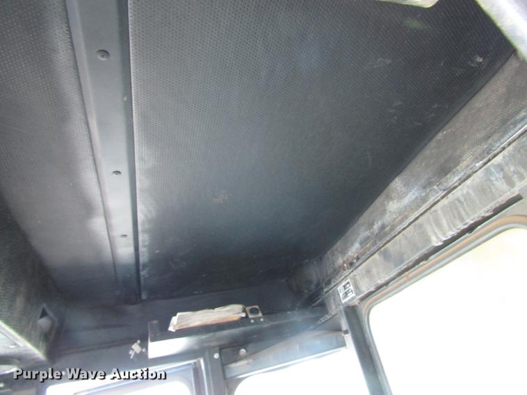 image for item DD6431 1997 Ag-Chem TerraGator 1903 applicator