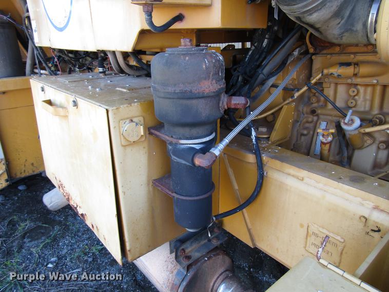 image for item DD6431 1997 Ag-Chem TerraGator 1903 applicator