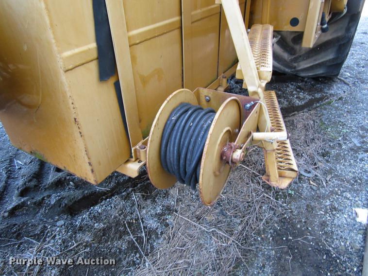 image for item DD6431 1997 Ag-Chem TerraGator 1903 applicator