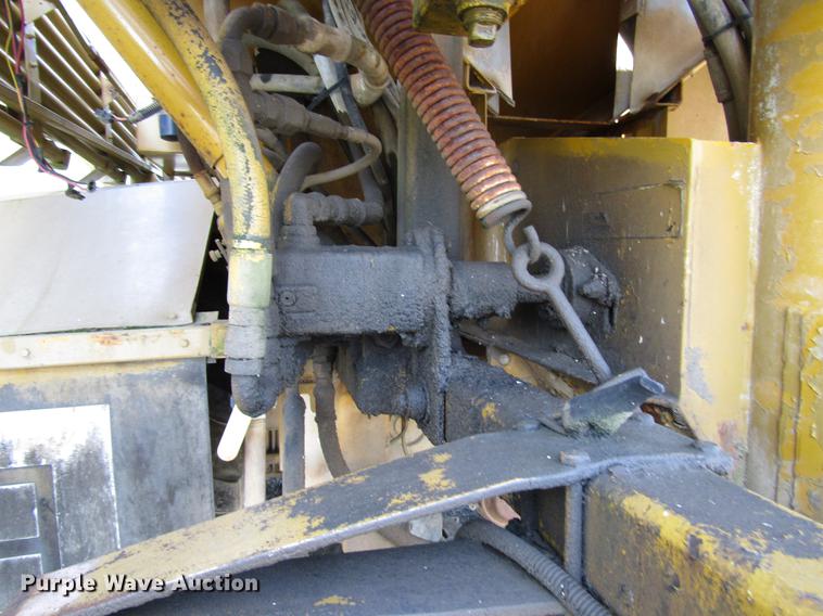 image for item DD6431 1997 Ag-Chem TerraGator 1903 applicator