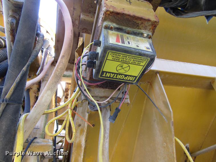 image for item DD6431 1997 Ag-Chem TerraGator 1903 applicator