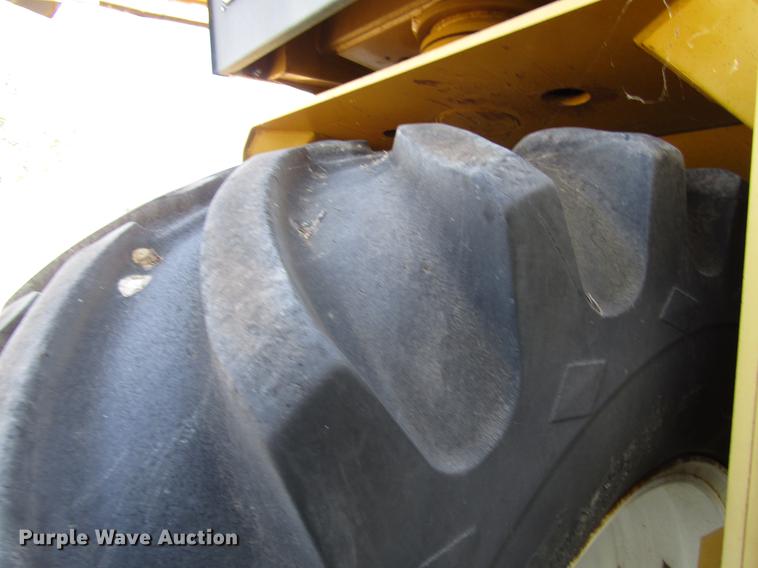 image for item DD6431 1997 Ag-Chem TerraGator 1903 applicator