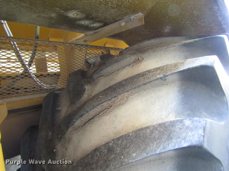 image for item DD6431 1997 Ag-Chem TerraGator 1903 applicator