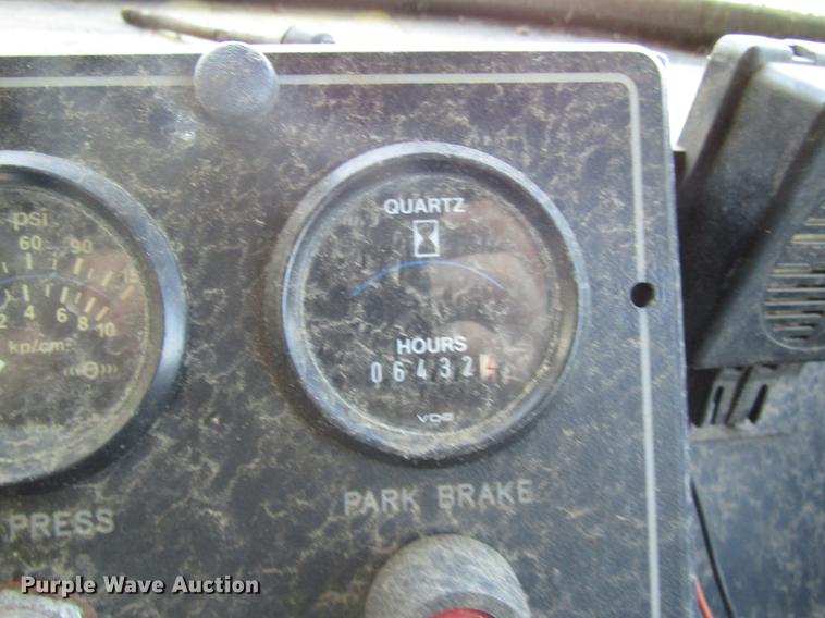 image for item DD6431 1997 Ag-Chem TerraGator 1903 applicator