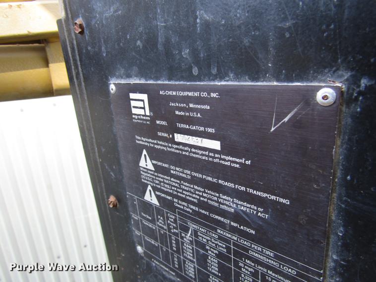 image for item DD6431 1997 Ag-Chem TerraGator 1903 applicator