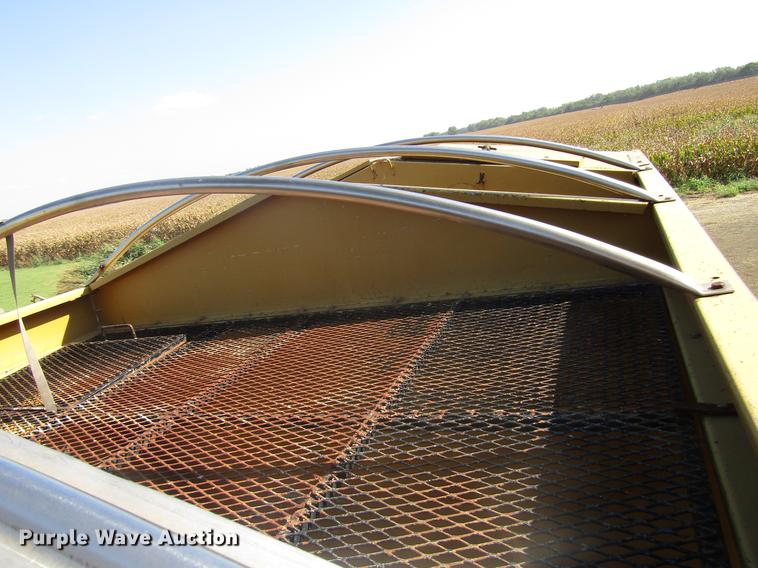 image for item DD6431 1997 Ag-Chem TerraGator 1903 applicator