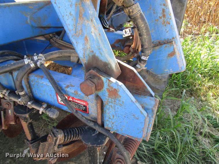 image for item DD6432 2003 DMI Nutri-Placr 2800 applicator bar