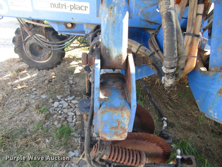 image for item DD6432 2003 DMI Nutri-Placr 2800 applicator bar