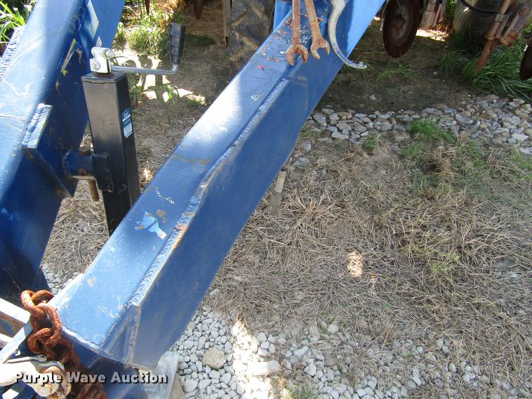 image for item DD6432 2003 DMI Nutri-Placr 2800 applicator bar