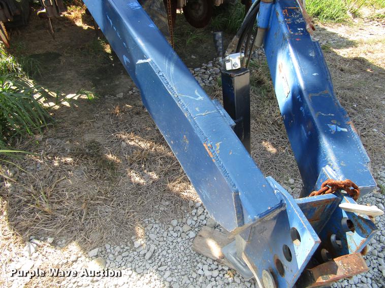 image for item DD6432 2003 DMI Nutri-Placr 2800 applicator bar