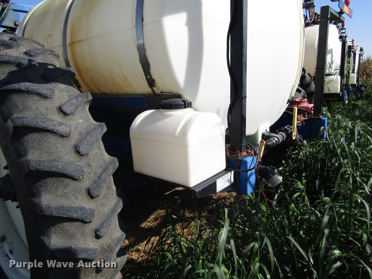 image for item DD6432 2003 DMI Nutri-Placr 2800 applicator bar