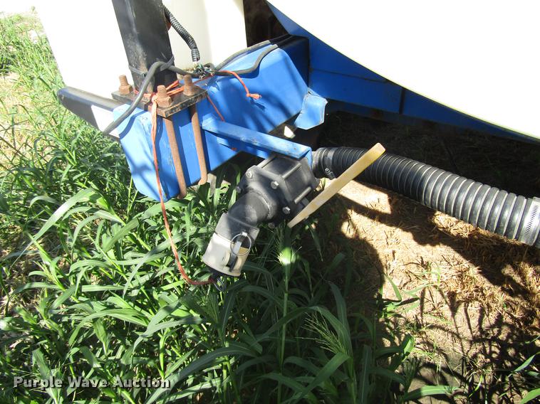 image for item DD6432 2003 DMI Nutri-Placr 2800 applicator bar