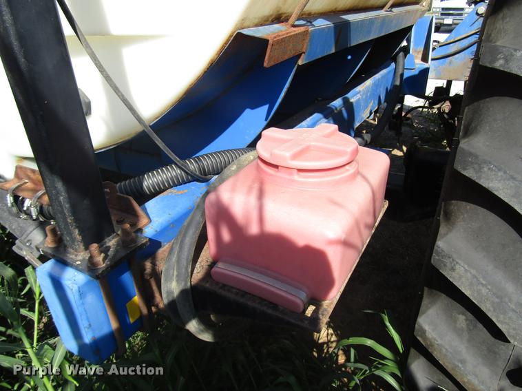 image for item DD6432 2003 DMI Nutri-Placr 2800 applicator bar