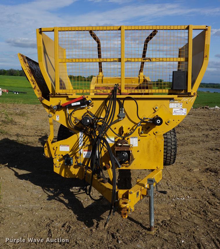 image for item DD6455 2012 Vermeer BP8000 bale processor