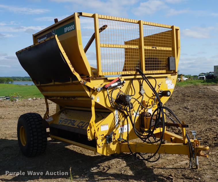 image for item DD6455 2012 Vermeer BP8000 bale processor