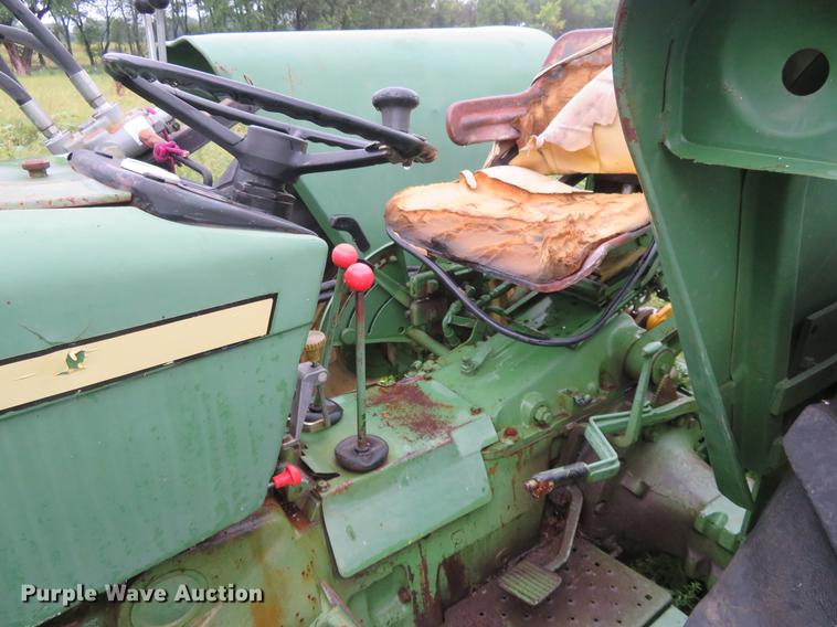 image for item DE6391 1974 John Deere 2030 tractor