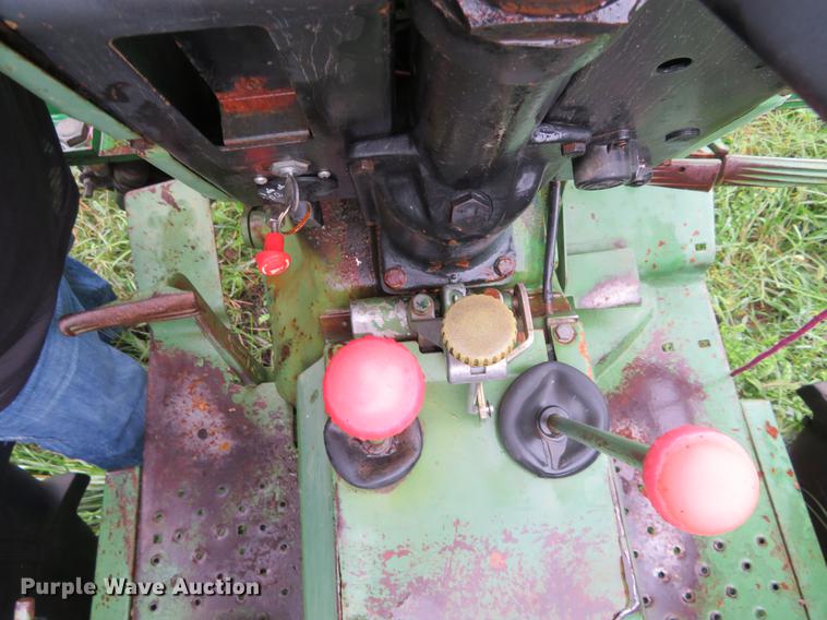 image for item DE6391 1974 John Deere 2030 tractor