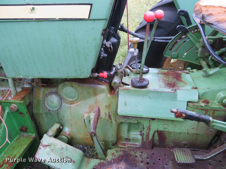 image for item DE6391 1974 John Deere 2030 tractor