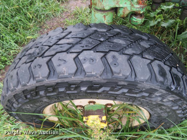 image for item DE6391 1974 John Deere 2030 tractor