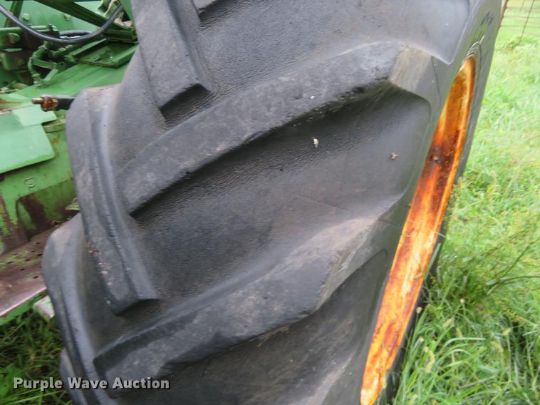 image for item DE6391 1974 John Deere 2030 tractor