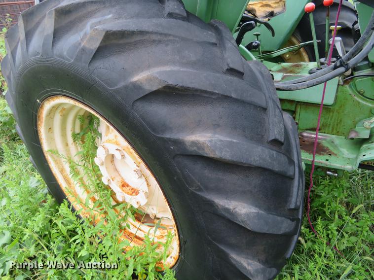 image for item DE6391 1974 John Deere 2030 tractor