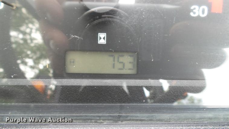 image for item DM9883 2017 Massey-Ferguson 2606H MFWD tractor