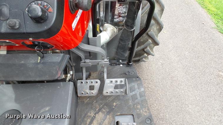 image for item DM9883 2017 Massey-Ferguson 2606H MFWD tractor