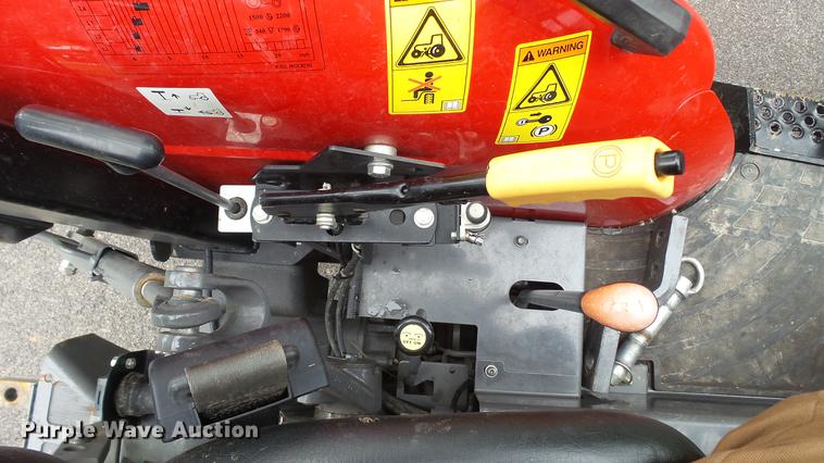 image for item DM9883 2017 Massey-Ferguson 2606H MFWD tractor