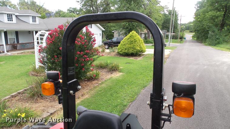 image for item DM9883 2017 Massey-Ferguson 2606H MFWD tractor