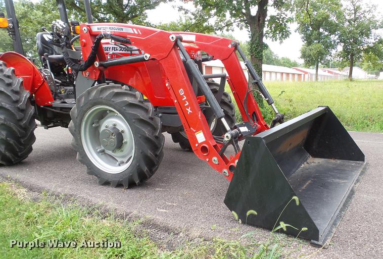 image for item DM9883 2017 Massey-Ferguson 2606H MFWD tractor