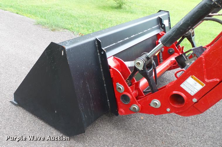 image for item DM9883 2017 Massey-Ferguson 2606H MFWD tractor