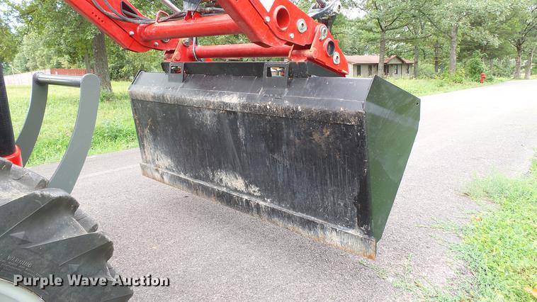 image for item DM9883 2017 Massey-Ferguson 2606H MFWD tractor